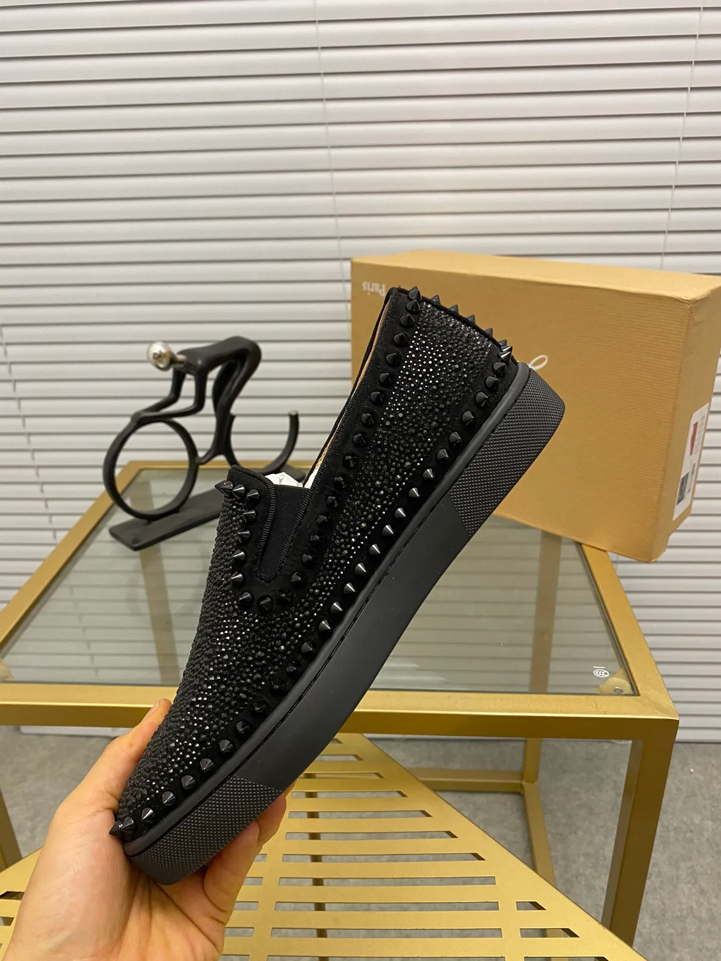Ex-factory price 460. christian louboutin (CL red sole shoes) counter nail series, high-top casual sneakers for couples 📢 📢 📢 Exclusive hot style release 🎈🎈💪 Movable latex feet 👻 Finished outsole stitching line [satisfied] 😝Female 35-40# Male 38#-46, global supply😝 [Top version]: Original imported cowhide upper, top original leather lining, original molded TPU outsole, original 1:1 detail processing, original shoe last, large quantities in stock, rest assured as shown above